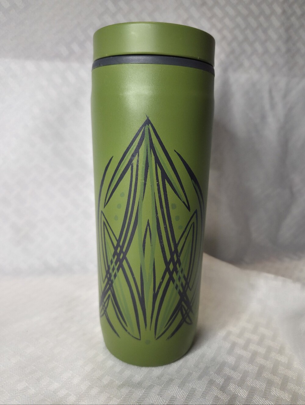 STANLEY Insulated Tumbler Green Art with Twist Off Lid Sip Cup Ecycle 16 Oz